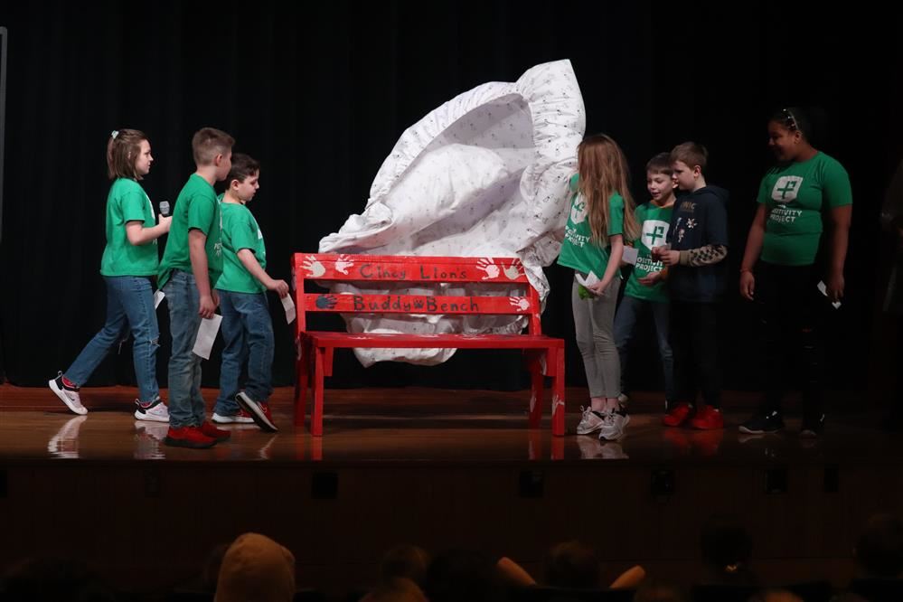 Students Reveal Buddy Bench 